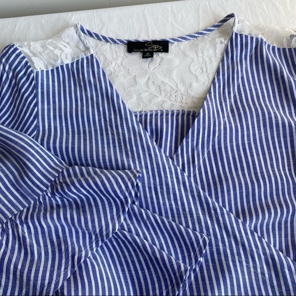 Suzanne Betro Chambray Stripe Wrap Top Blouse Tiered Ruffle Sleeves Lace Insert - Picture 8 of 8